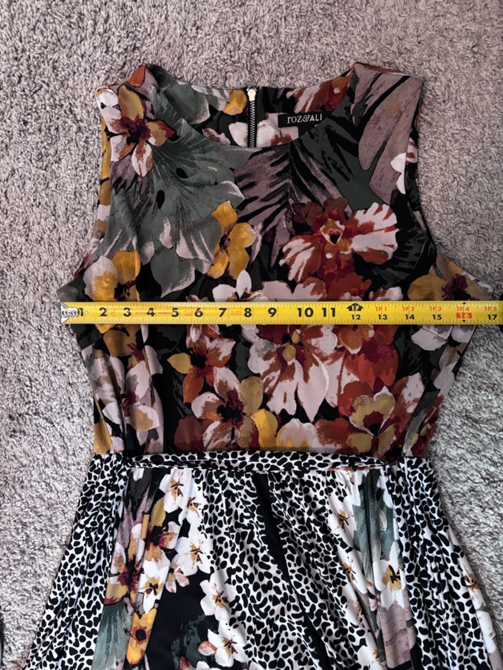 Roz & Ali Floral & Animal-Print Handkerchief Hem Dress in Green Size 8 - Picture 11 of 13